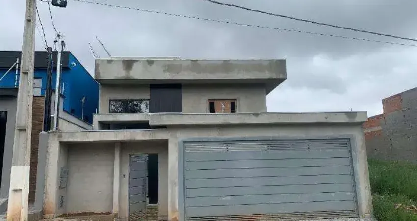 Casa para Venda em Bragança Paulista, Residencial Central Parque Bragança, 3 suítes, 1 banheiro, 2 vagas