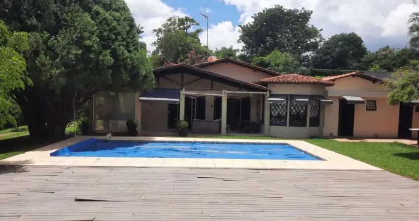 Casa para Venda em Bragança Paulista, Jardim Santa Helena, 3 suítes, 3 banheiros, 6 vagas