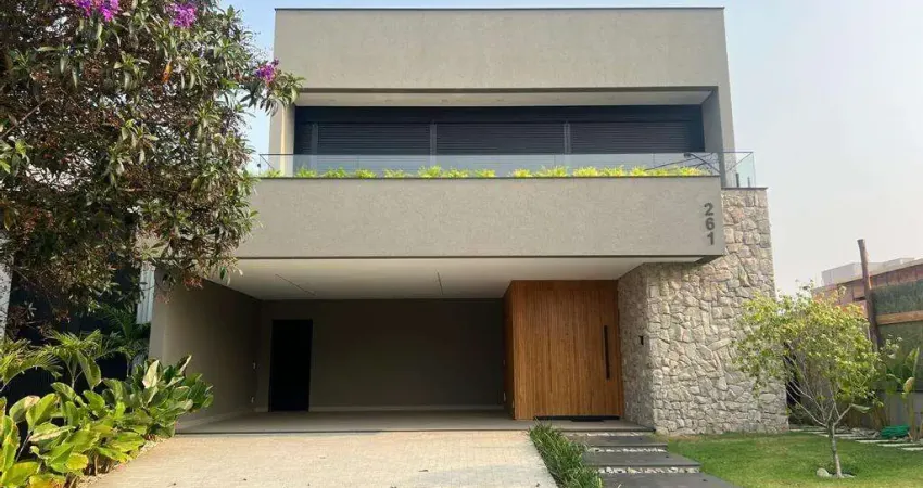 Casa à venda em Bragança Paulista, Condomínio Vale das Águas, com 4 quartos, com 351.56 m²