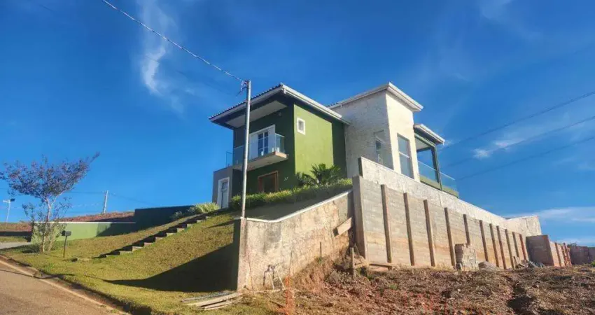 Casa à venda em bragança paulista, condomínio terras de santa cruz, com 3 suítes, com 278 m²