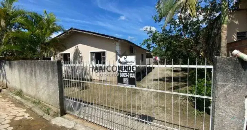 Casa com 3 quartos à venda no Três Riachos, Biguaçu 