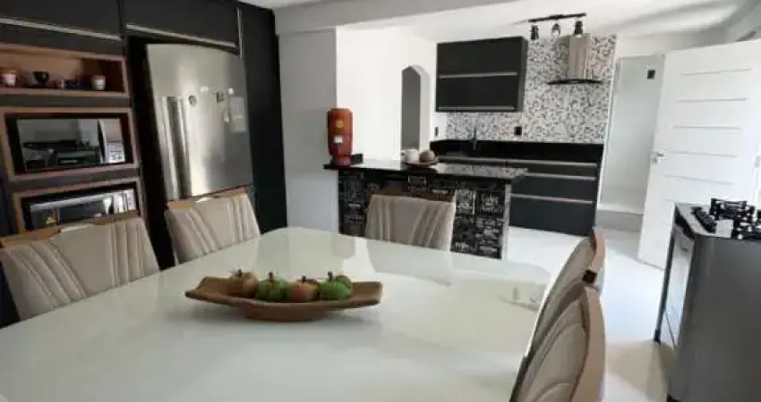 Casa com 5 quartos à venda no Coloninha, Florianópolis