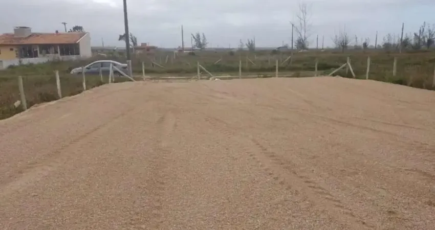 Terreno à venda na Rua dos Badejos, Balneário Praia do Sol, Laguna