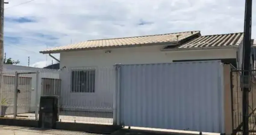 Casa com 2 quartos à venda na Rua 7 de Setembro, Centro, Biguaçu