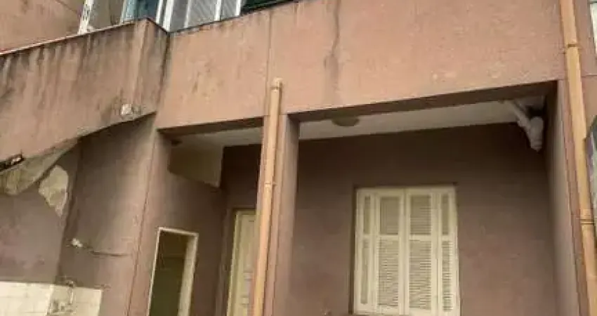 Casa para Venda em São Paulo, Cambuci, 3 dormitórios, 1 suíte, 4 banheiros, 1 vaga