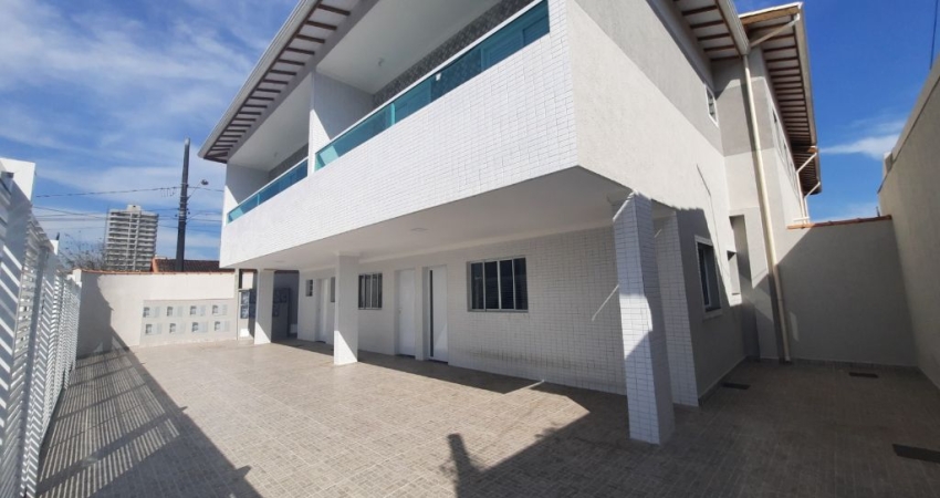 Casa 2 dormitórios com quintal - 400 metros Mar - Vila Caiçara - Praia Grande - RP343