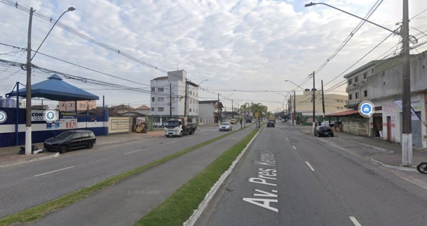 Terreno à venda na Avenida Presidente Kennedy, 11300, Vila Caiçara, Praia Grande