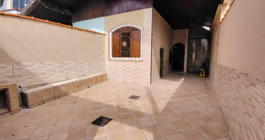 Linda casa mobiliada de 2 dormitórios