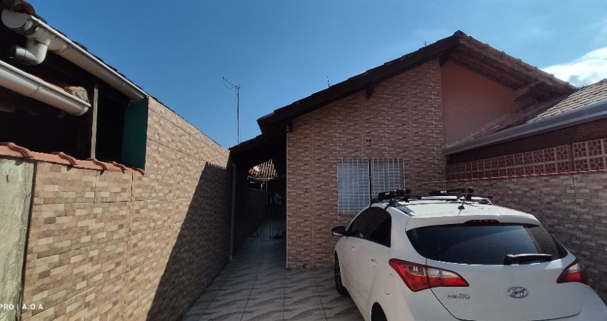 Casa 2 quartos 1 Suíte - 50 metros do Mar - Jardim Real - Praia Grande - SP - RPJ133