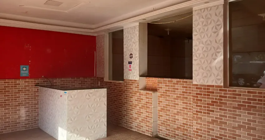 Salão Comercial, Cozinha e 2 Banheiros, Ótima localização - Bonfim