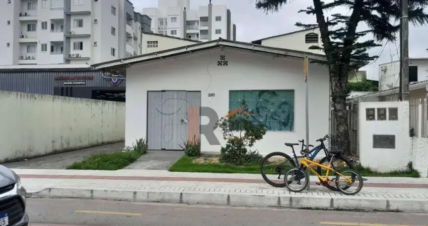 Sala comercial com 4 salas para alugar em Nações, Balneário Camboriú