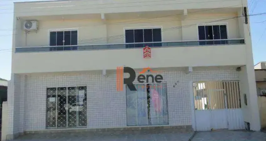 Casa com 2 quartos +2 salas comerciais + 2 kitnet Monte Alegre - Camboriú/SC