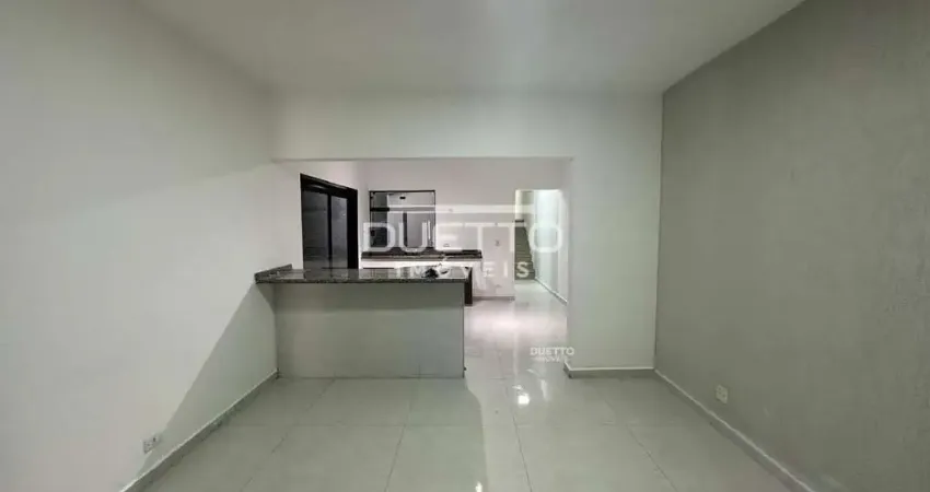 Casa Térrea de 03 dormitórios, sendo 01 suíte, à venda na Vila Suissa, Mogi das Cruzes - SP