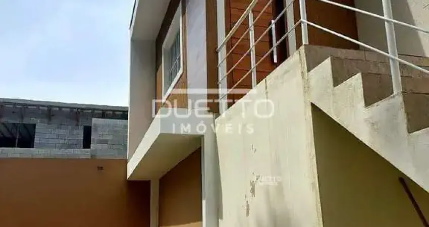 Casa de 02 dormitórios, sendo 01 suíte, à venda na Vila São Paulo, Mogi das Cruzes - SP
