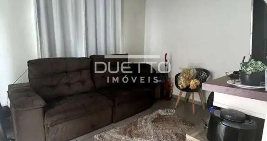 Casa Térrea de 02 dormitórios, sendo 01 suíte, à venda na Vila Paulista, Mogi das Cruzes - SP