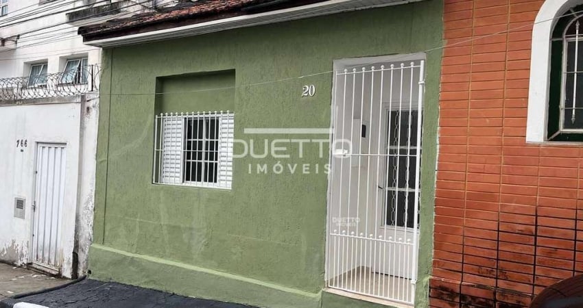 Casa para Locação – 2 Dormitórios, Quintal e Excelente Localização no Alto do Ipiranga – Mogi das C