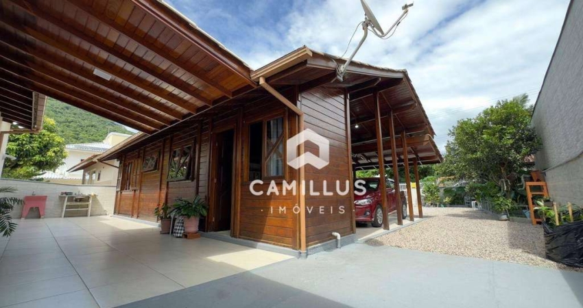 Casa com 3 dormitórios à venda, 120 m² por R$ 870.000 - Ribeirão da Ilha - Florianópolis/SC
