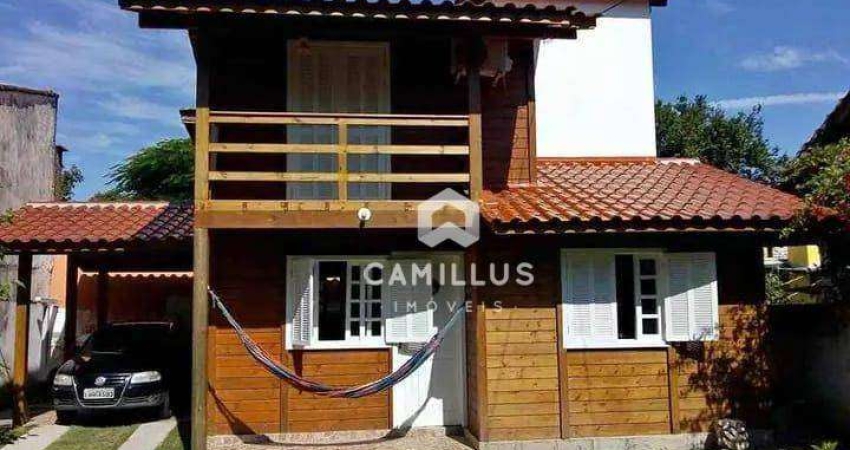 Casa com 3 dormitórios à venda, 74 m² por R$ 689.000,00 - Campeche - Florianópolis/SC