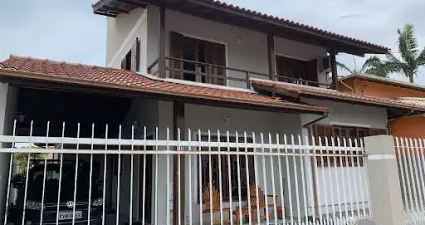 Casa com 3 dormitórios à venda, 162 m² por r$ 1.399.000,00 - carianos - florianópolis/sc