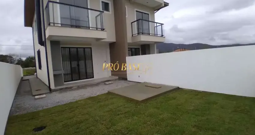 Casa com 3 quartos à venda na Rua João Haroldo Betelli, 27, Sertão do Maruim, São José