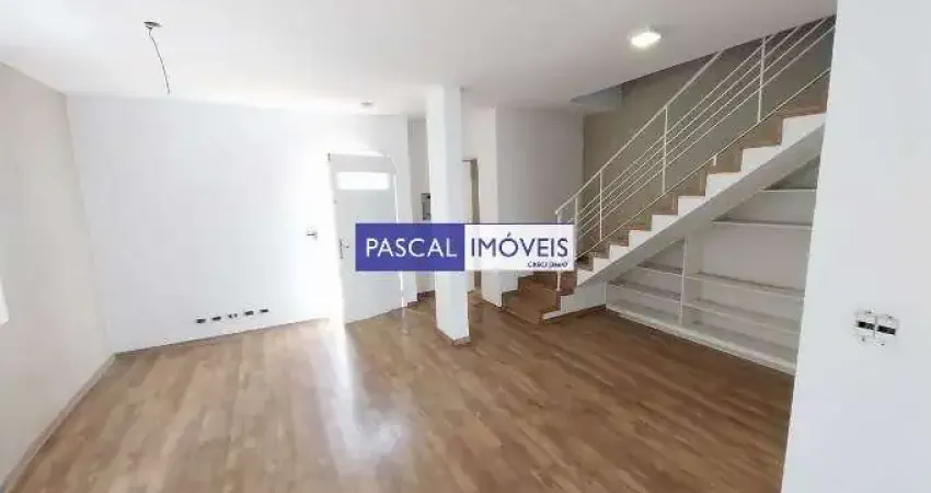 Casa com 3 quartos para alugar na Rua Emboabas, 556, Brooklin, São Paulo