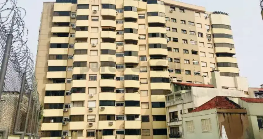 Cobertura com garagem no bairro Bom fim