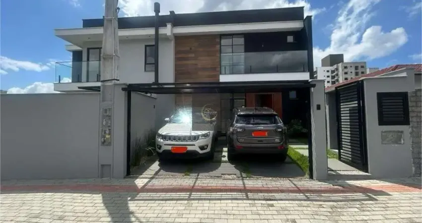 Casa em Bom Retiro com 3 quartos, sendo 1 suíte em Joinville/SC