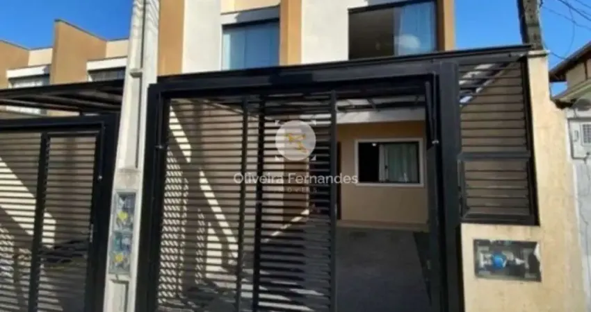 Sobrado com 2 quartos, sendo 1 suíte no Saguaçu