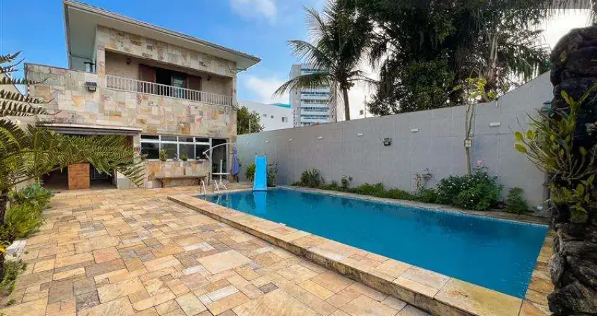 Casas no Litoral para venda em Praia Grande no bairro Vila Caiçara