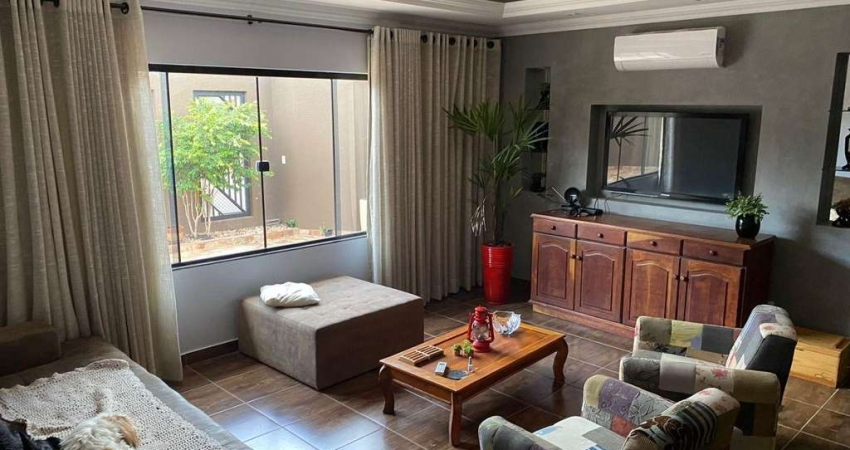 Casa para Venda em Londrina, Coliseu, 4 dormitórios, 2 suítes, 4 banheiros, 2 vagas