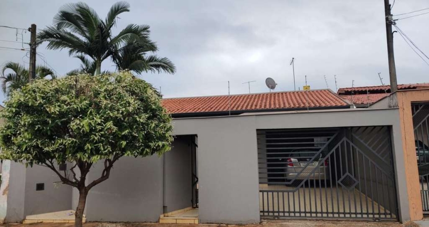 Casa para Venda em Londrina, JD ABUSSAFE, 3 dormitórios, 1 suíte, 2 banheiros, 1 vaga