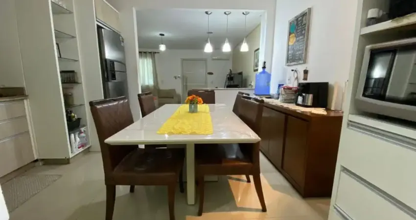 Casa com 3 quartos à venda no Centro, Camboriú 