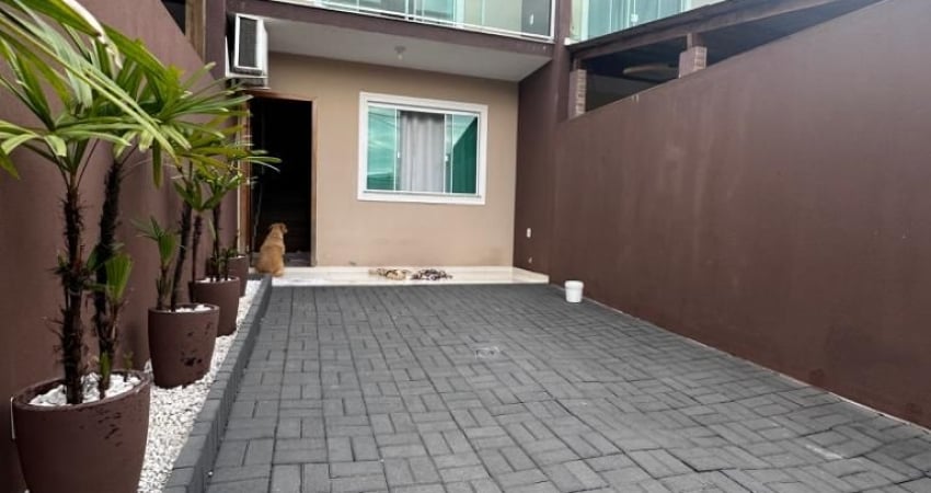 Casa com 3 quartos à venda no Centro, Camboriú 