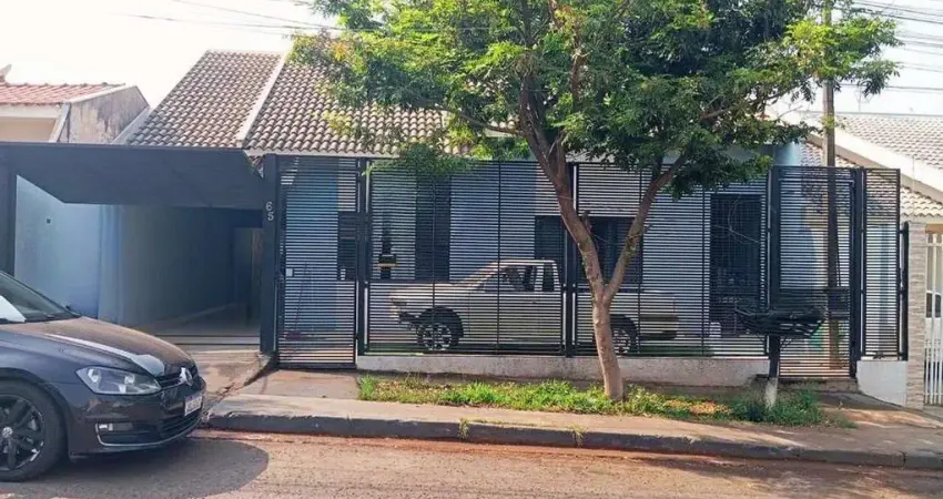 Casa em Loteamento Madrid  -  Maringá