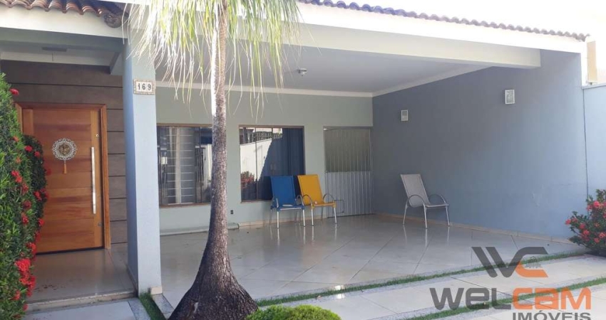 Casa com 3 quartos à venda na Centro, Centro, Mandaguari