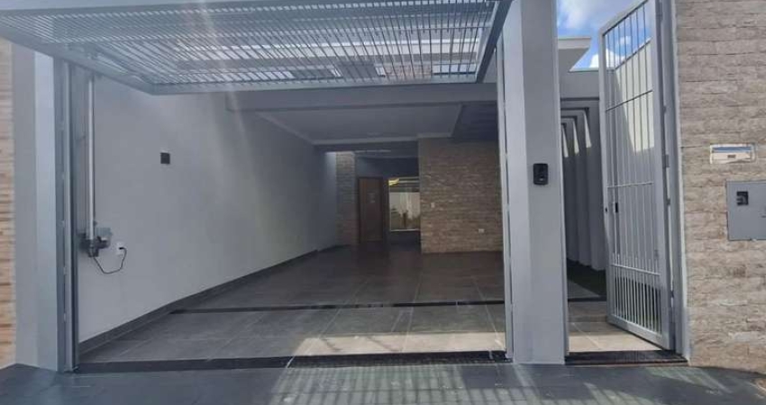 Casa 02 Dorm. em Jardim Itália Mandaguari  Pr  -  Mandaguari