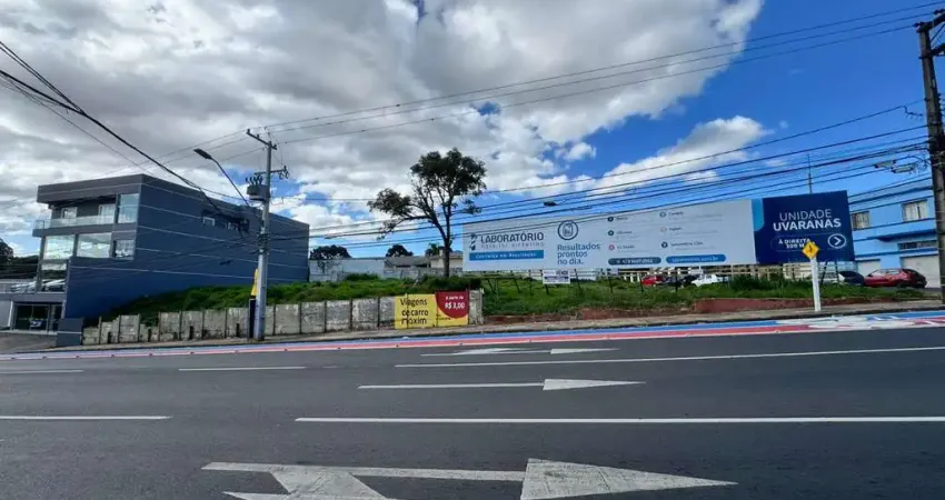 Terreno comercial de esquina em Uvaranas