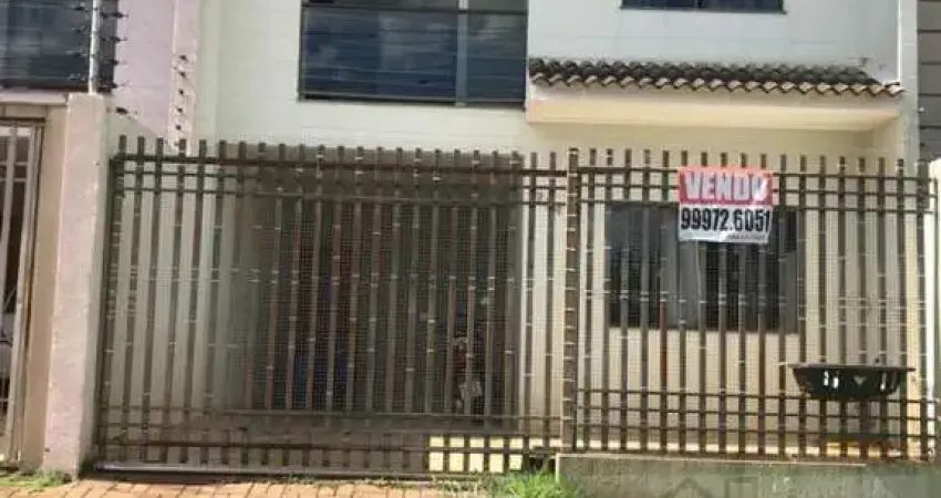 Sobrado para Venda em Cascavel, Vila Tolentino, 3 dormitórios, 1 suíte, 2 banheiros, 2 vagas
