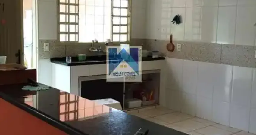 Casa Charmosa com Churrasqueira e Espaço Multiuso em Panorama: Oportunidade Única!