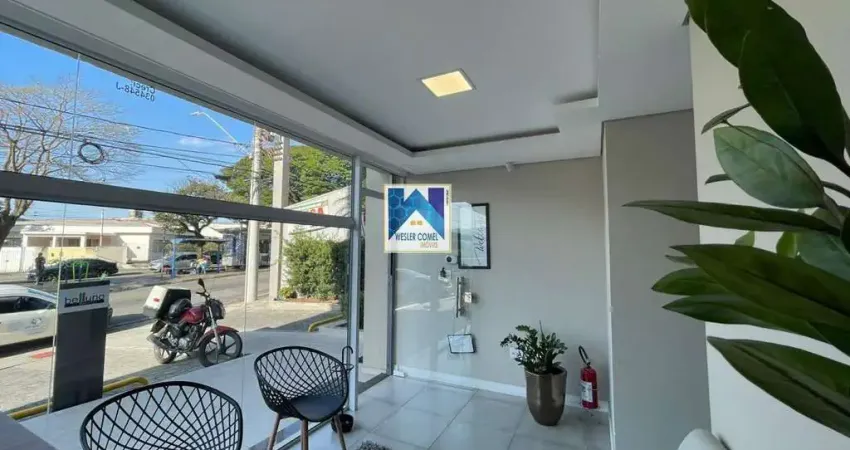 Espaço com 4 salas, sendo 1 para recepção. com 2 vagas de garagem e mais uma para carga e descarga.