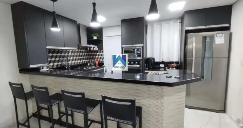 Este maravilhoso imóvel combina conforto, sofisticação e praticidade em cada detalhe, com 292,38 m² de área construída em um terreno de 157,77 m². Perfeito para quem busca um lar e