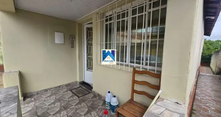 Excelente casa com ambientes amplos, bem distribuídos e ótima iluminação natural, proporcionando conforto e bem-estar para toda a família.