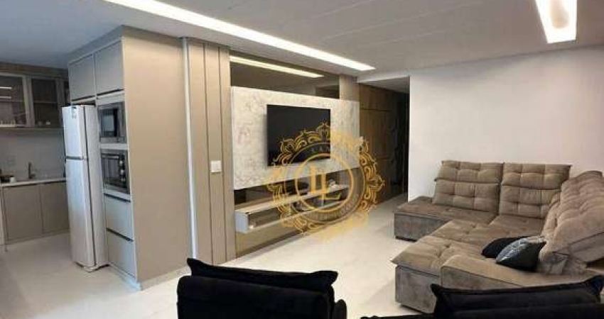 APARTAMENTO MOBILIADO E DECORADO COM 03 SUÍTES E 02 VAGAS PRIVATIVAS  NA MEIA PRAIA