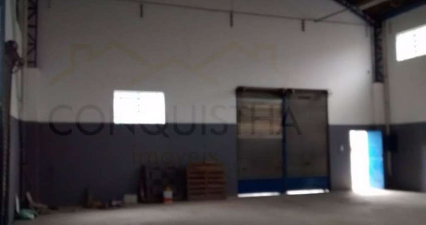 Galpão para alugar, 397 m² por R$ 5.605,00 - Vila Carlina - Mauá/SP