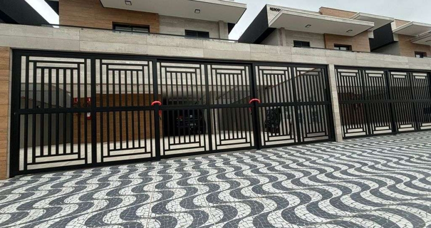 Casa de condomínio espetacular com 3 quartos sendo uma suíte no vila Sônia