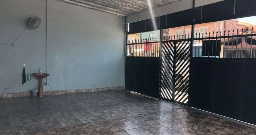 2 casas e 1 galpão em Praia Grande, Baln. Maracanã a 300 mts da praia