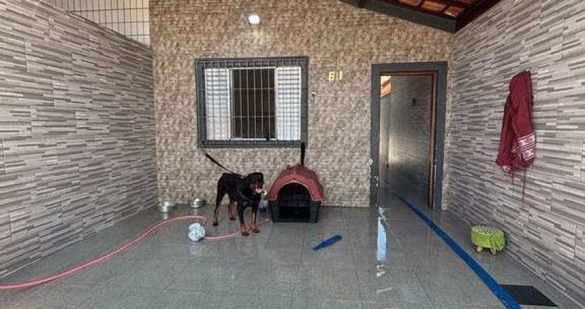 Casa à Venda – Praia Grande | 500m da Praia | 2 Dorms (1 Suíte) | R$ 430.000