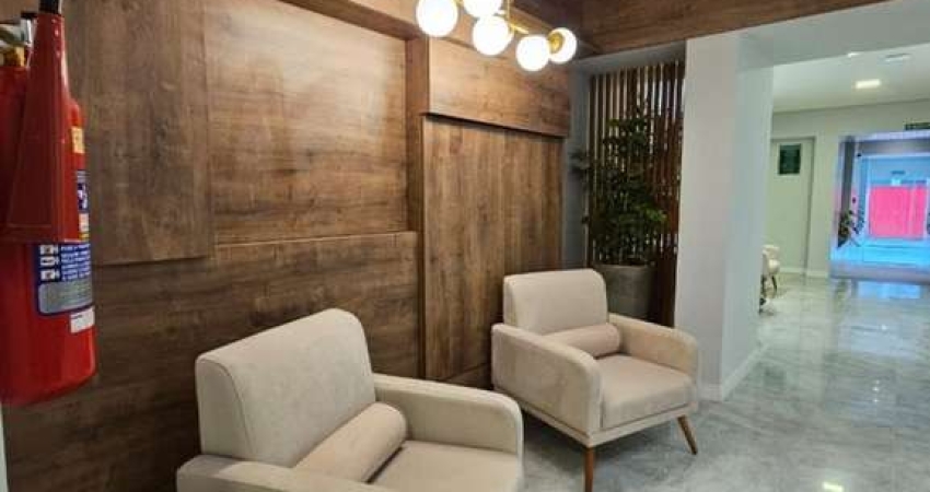 Viva com estilo no litoral: apê novo, mobiliado e lazer completo!