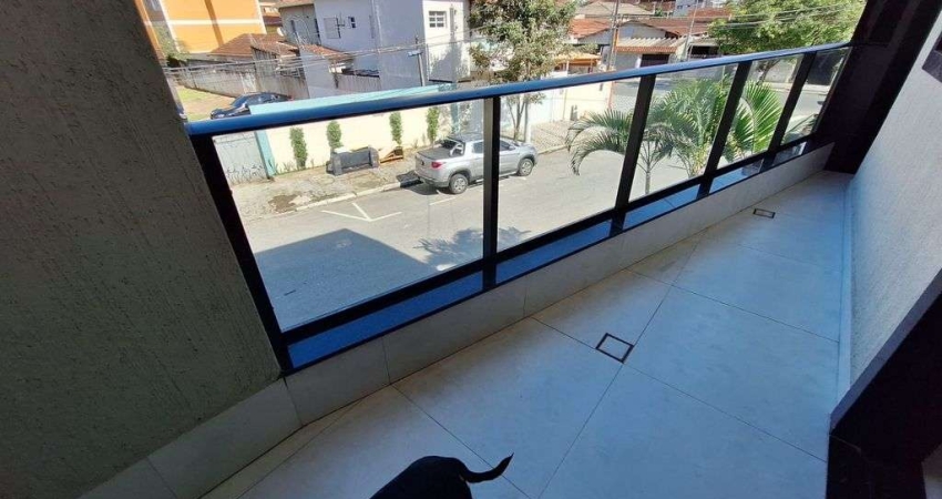 Sobrado em Condomínio 2 dormitórios sendo 2 suites  no Boqueirão