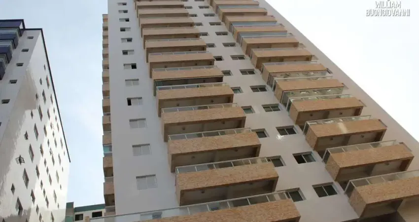 Apartamento - 3 dorms, suíte, sacada envidraçada e vista mar – 50m da praia